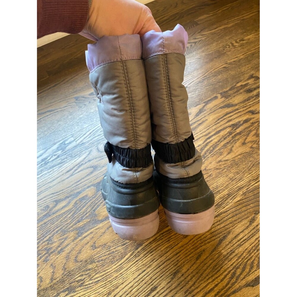 Sorel Youth Flurry Waterproof Snow Boots in purple Kids Size Youth 4 - Picture 5 of 8